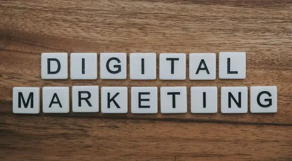 digital marketing digitales marketing verdiene geld mit Erotik im Internet