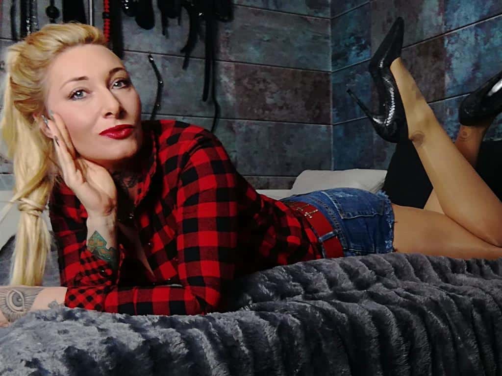 domina livecam chat